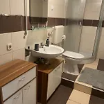 Erhart Apartman *